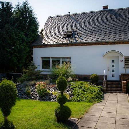 Unterschlupf Radeberg mit Garten&Whirlpool Exterior foto
