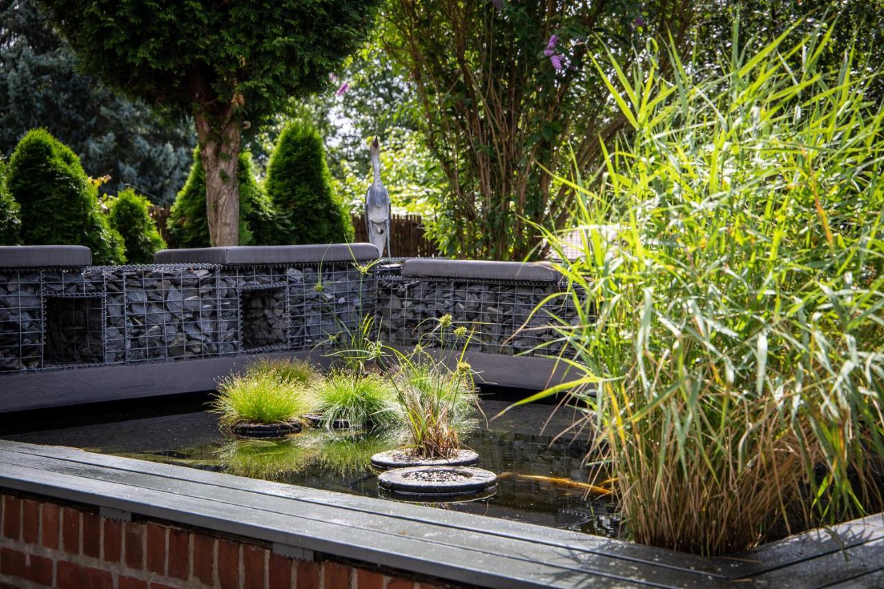 Unterschlupf Radeberg mit Garten&Whirlpool Exterior foto