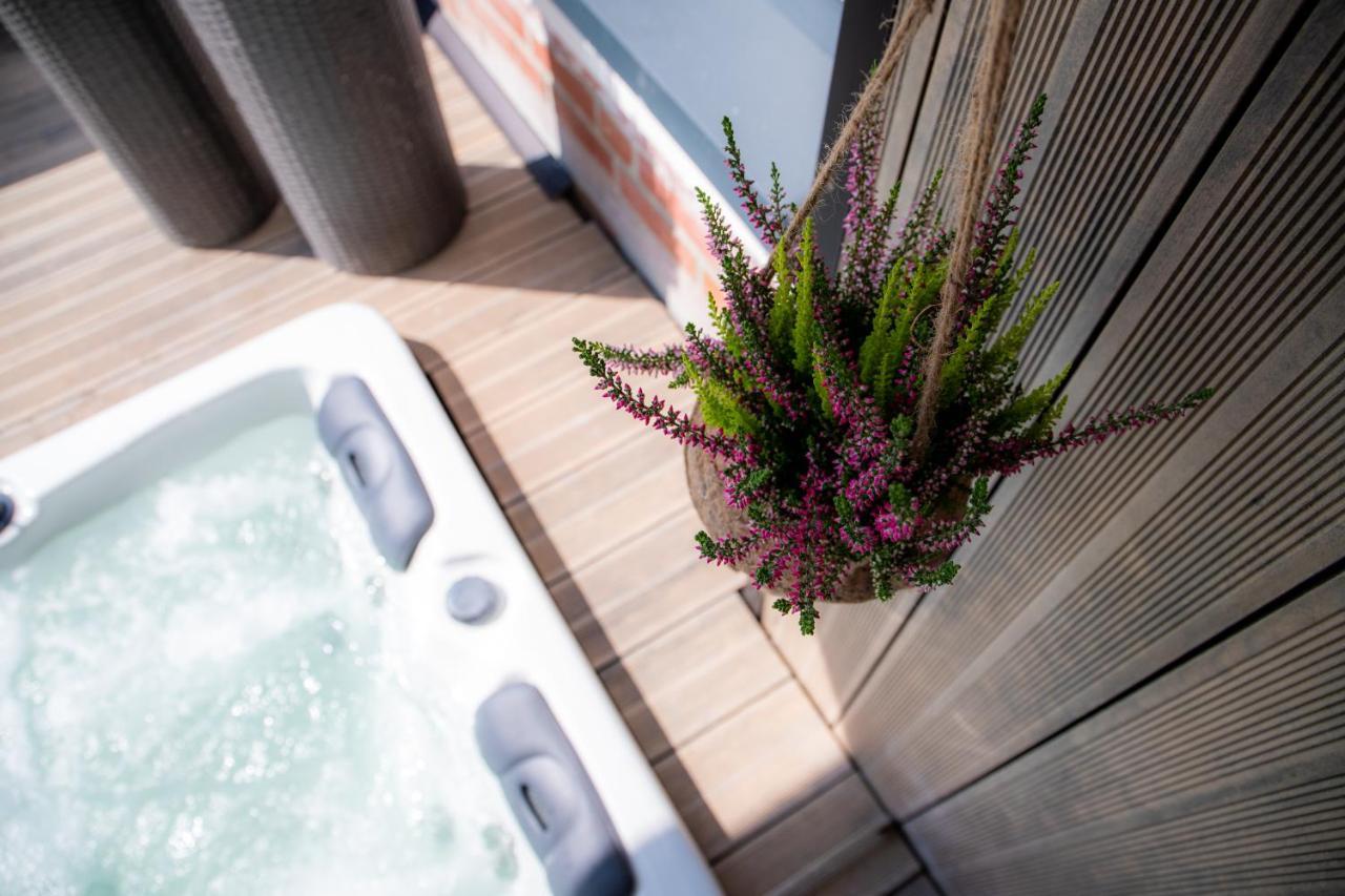 Unterschlupf Radeberg mit Garten&Whirlpool Exterior foto